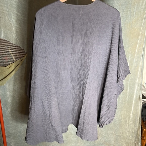 Universal Thread Coverup - Picture 2 of 3